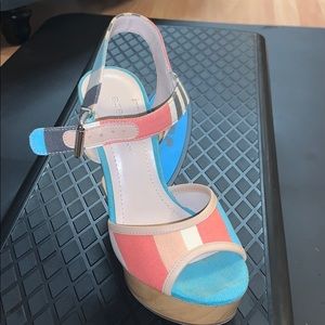 BCBG generation canvas sandals with wooden heel